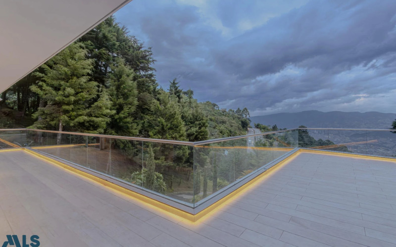 Casa en Medellín en Las Palmas