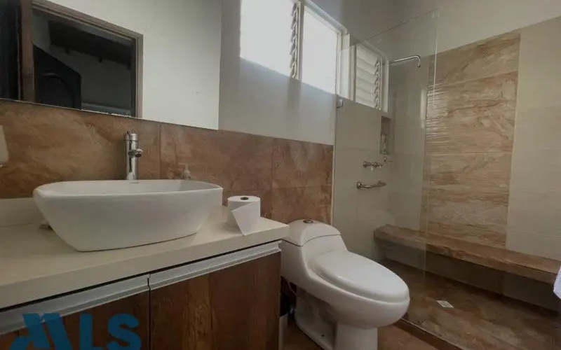 Casa en Medellín en La Castellana