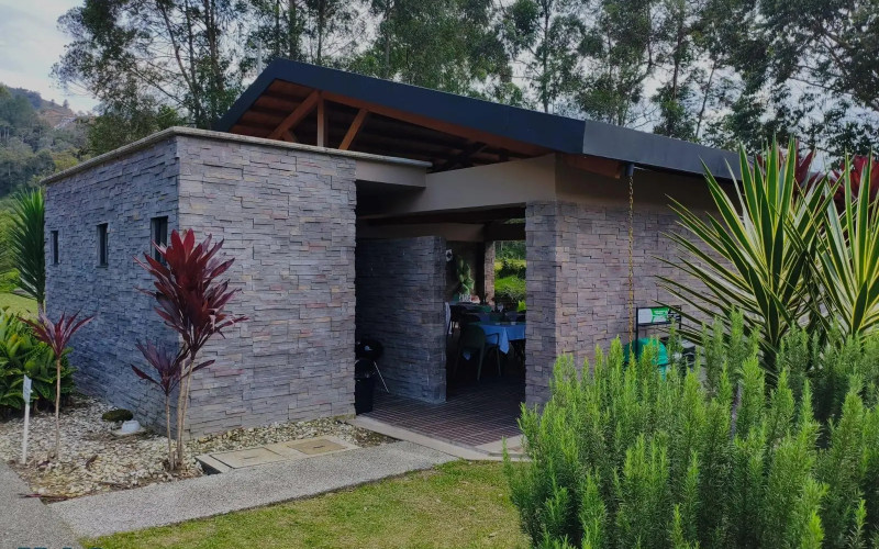 Lote Residencial en El Retiro en Urbano