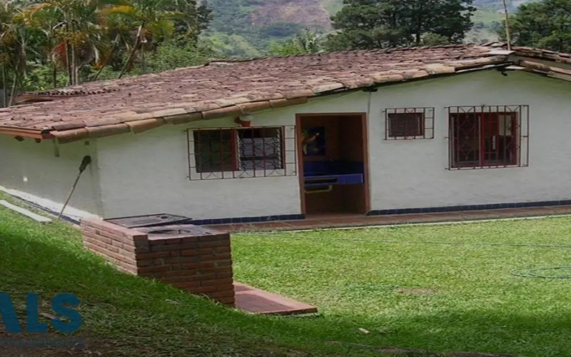 Finca Recreativa en Girardota en Colombia