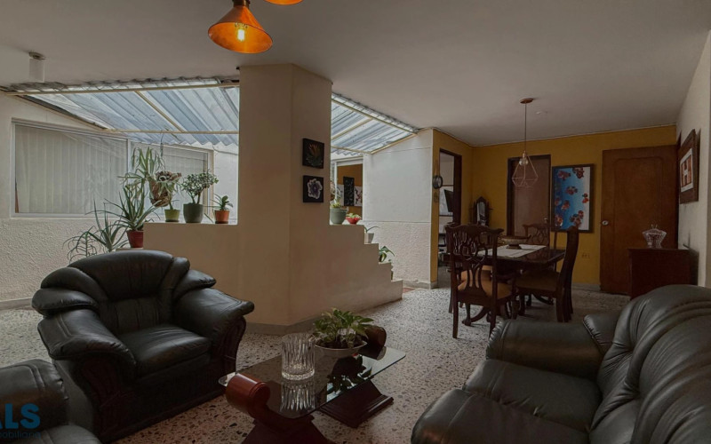 Casa en Medellín en Belén Rosales