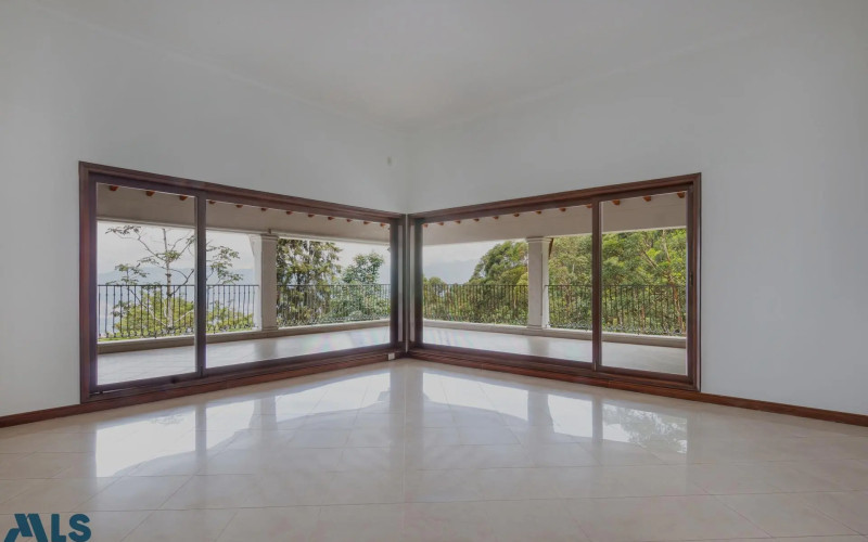 Casa en Medellín en Las Palmas