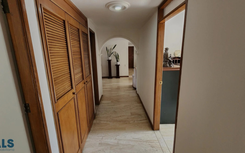 Apartamento en Medellín en El Campestre