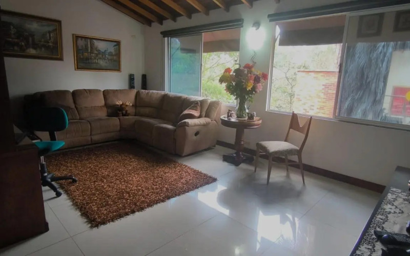 Casa en Envigado en Loma de Benedictinos