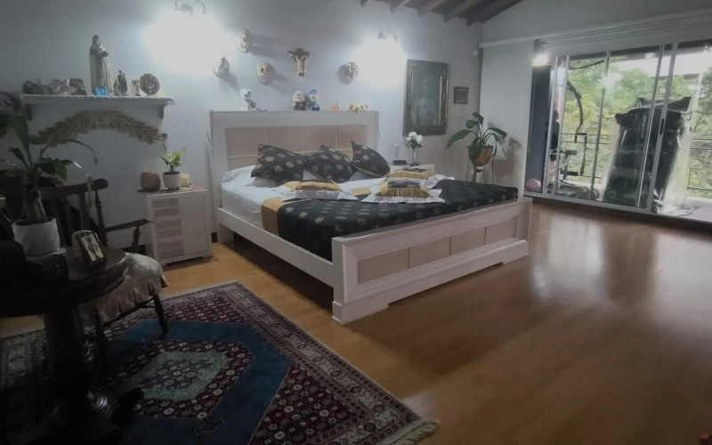 Casa en Envigado en Loma de Benedictinos