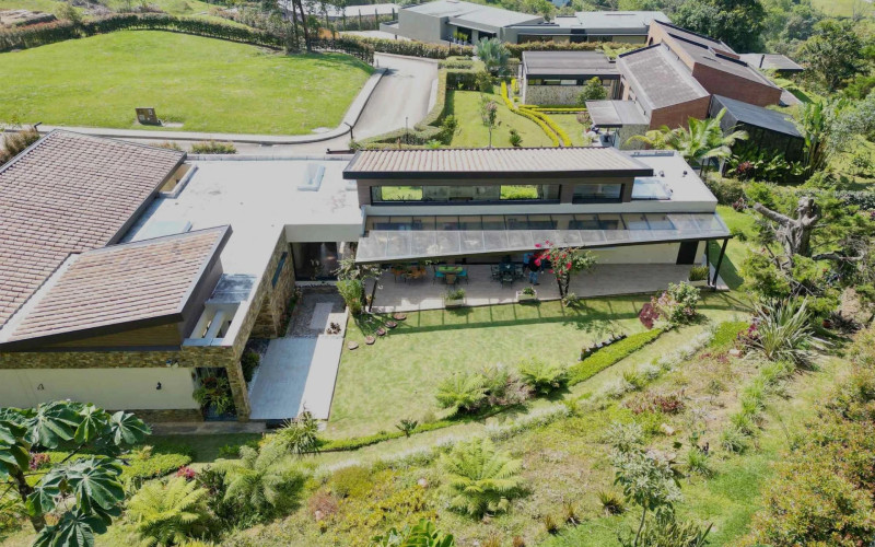 Casa en Envigado en Loma del Escobero