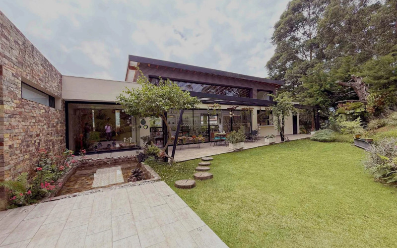 Casa en Envigado en Loma del Escobero