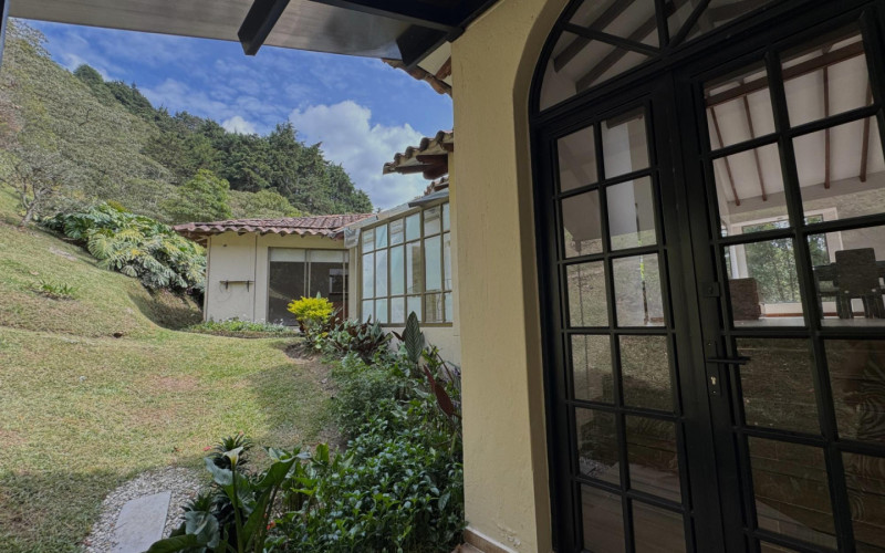 Casa en Envigado en Loma del Escobero