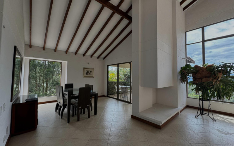 Casa en Envigado en Loma del Escobero