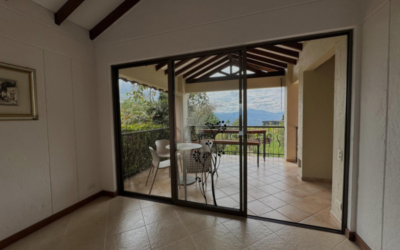 Casa en Envigado en Loma del Escobero