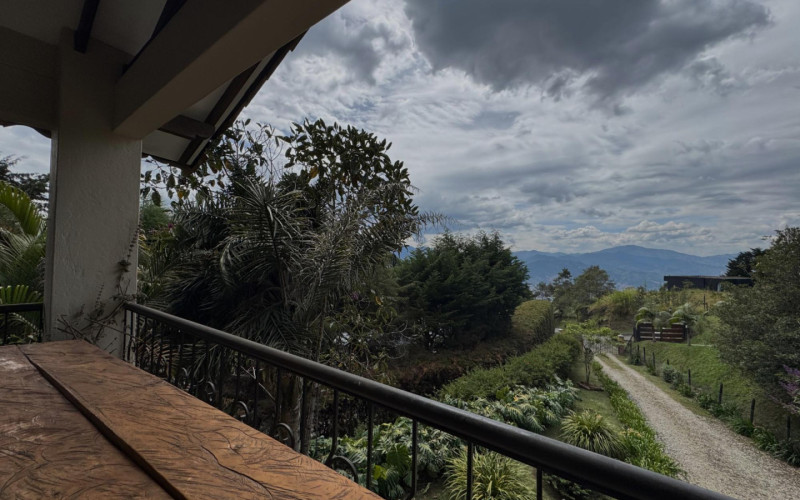 Casa en Envigado en Loma del Escobero
