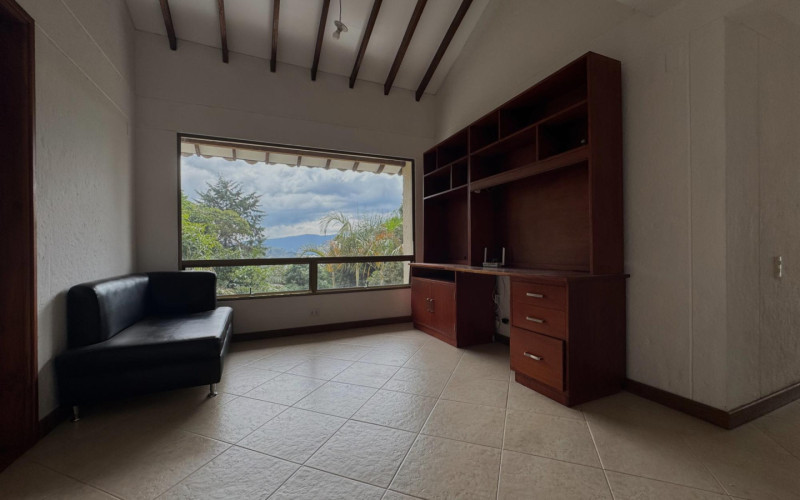 Casa en Envigado en Loma del Escobero