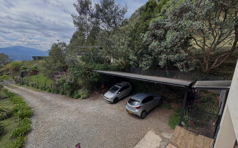 Casa en Envigado en Loma del Escobero