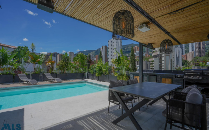 Ultra-Luxury San Lucas Penthouse with Private Pool & Home Theater in El Poblado