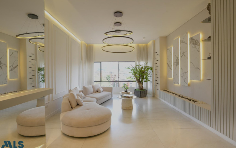 Ultra-Luxury San Lucas Penthouse with Private Pool & Home Theater in El Poblado