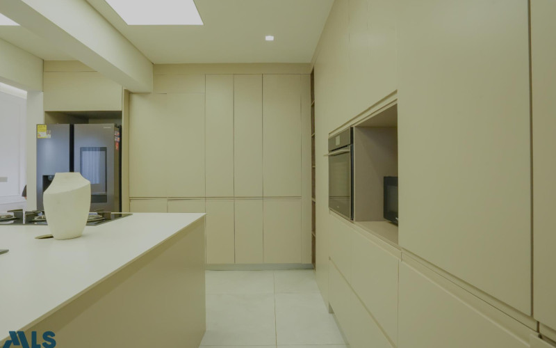 Ultra-Luxury San Lucas Penthouse with Private Pool & Home Theater in El Poblado