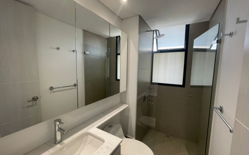 For Rent Elegant Top-Floor Apartment with Panoramic Views for Rent in Lalinde, El Poblado