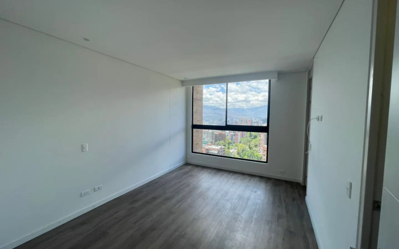 For Rent Elegant PH Apartment with Panoramic Views for Rent in Lalinde, El Poblado