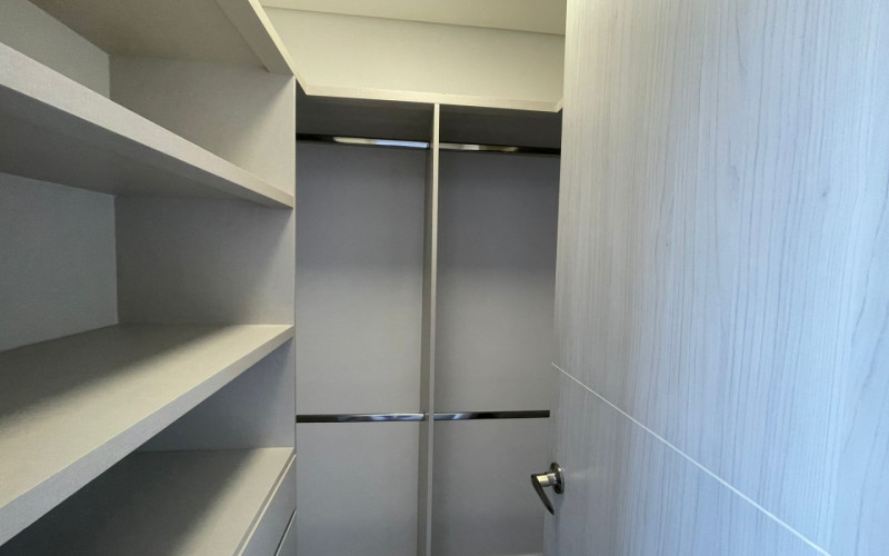 For Rent Elegant Top-Floor Apartment with Panoramic Views for Rent in Lalinde, El Poblado