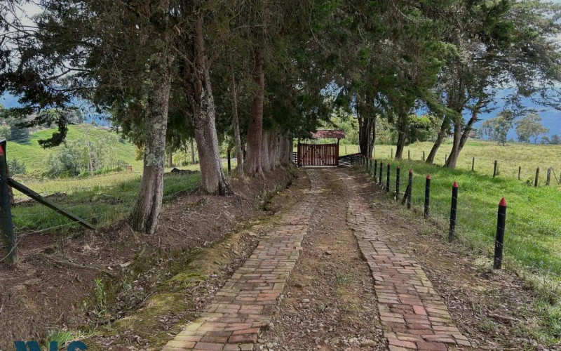 Finca Recreativa en Barbosa en V. tierra linda los Lagos