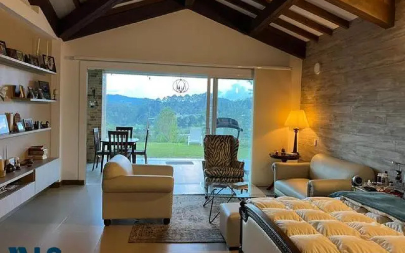 Casa en El Retiro en Corredor Las Palmas - El Retiro