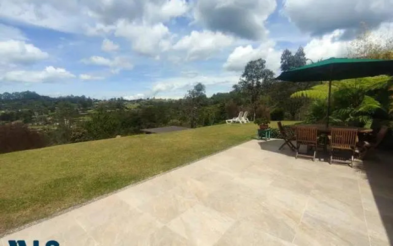 Casa en El Retiro en Corredor Las Palmas - El Retiro