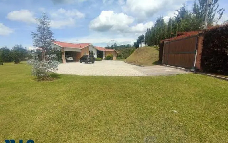Casa en El Retiro en Corredor Las Palmas - El Retiro