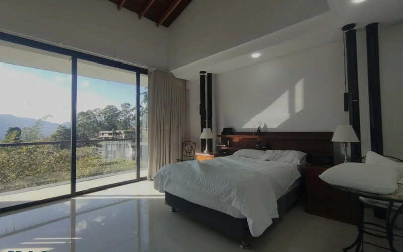 Casa en Envigado en Loma del Escobero
