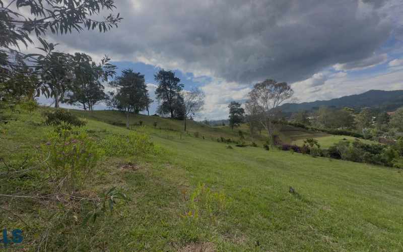 Lote Residencial en El Retiro en Pantanillo