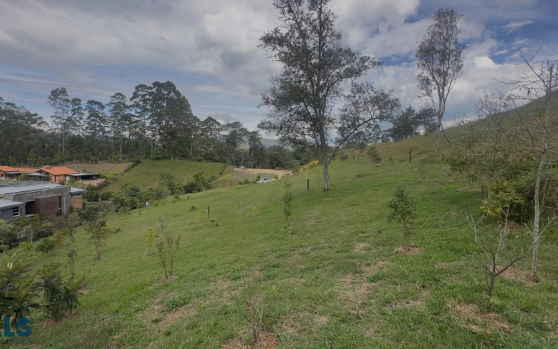 Lote Residencial en El Retiro en Pantanillo