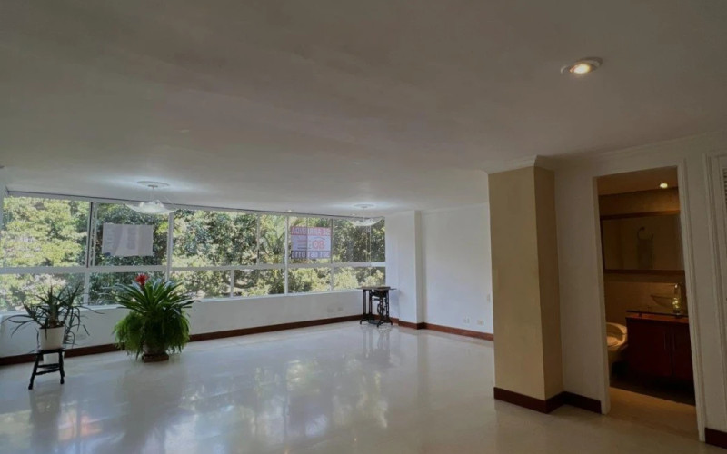 Apartamento en Medellín en Laureles