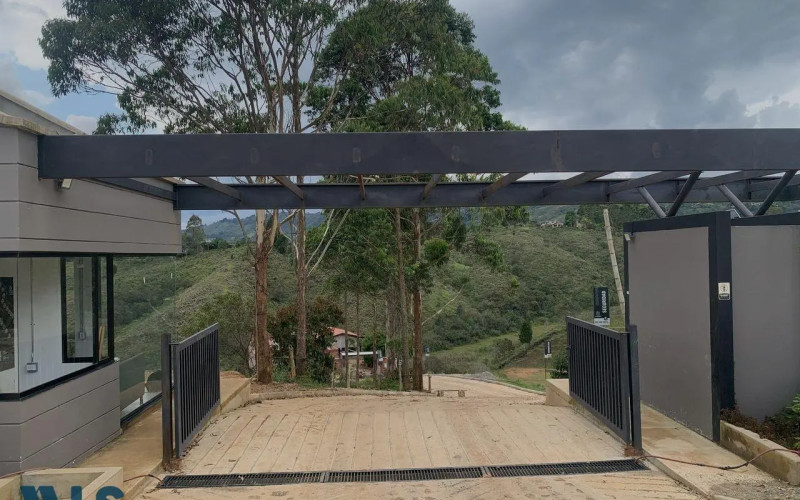 Lote Residencial en Guarne en V. Hojas Anchas