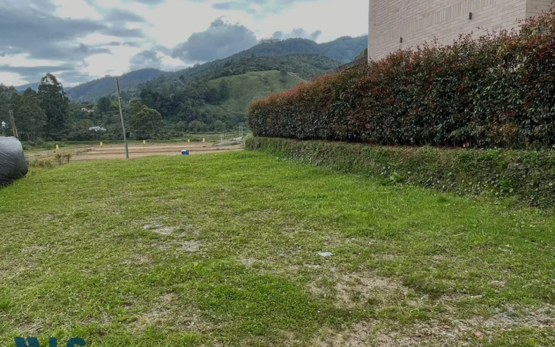 Lote Residencial en El Retiro en Centro