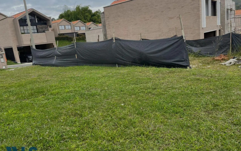 Lote Residencial en El Retiro en Centro