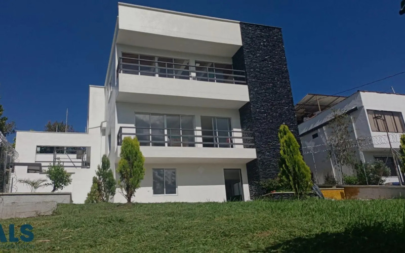 Casa en Rionegro en Autopista Medellín - Bogotá