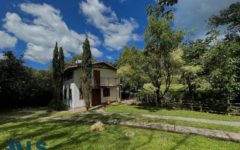 Finca Recreativa en El Retiro en V. Don Diego