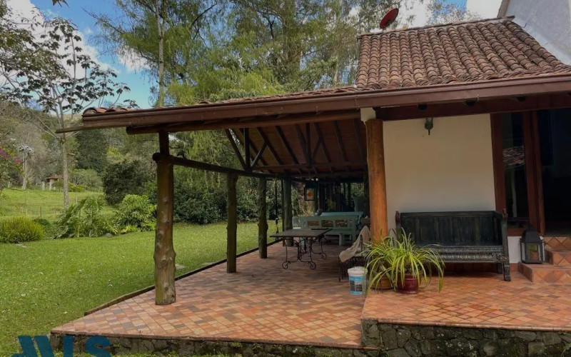 Finca Recreativa en El Retiro en V. Don Diego