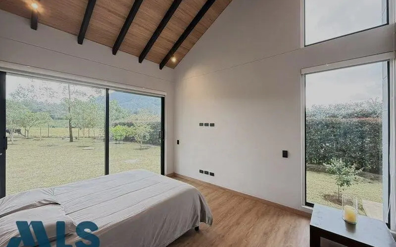 Casa en La Ceja en V. San Nicolás