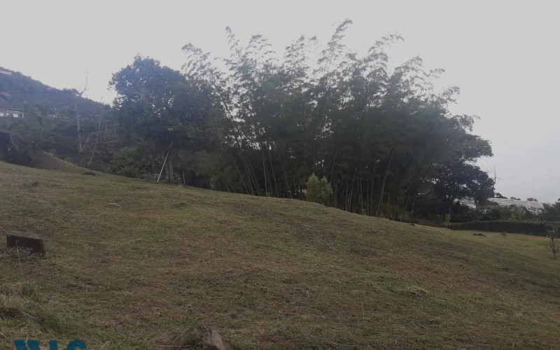 Lote Residencial en Copacabana en V. Quebrada Arriba