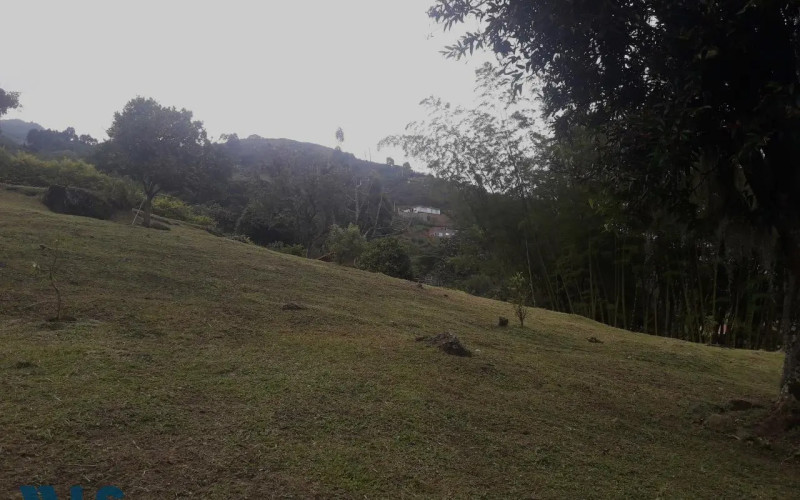 Lote Residencial en Copacabana en V. Quebrada Arriba