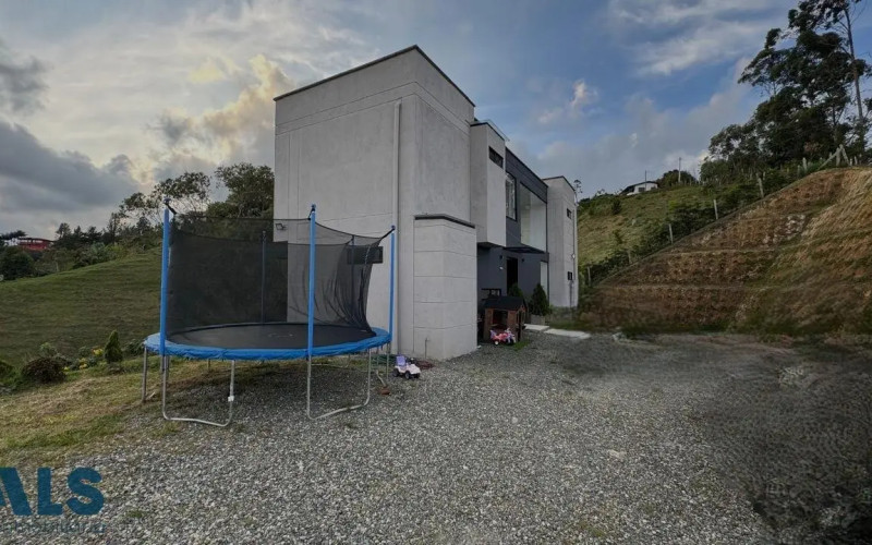 Casa en San Vicente en Chaparral