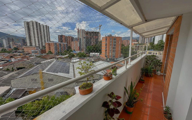 Apartamento en Sabaneta en Tres Esquinas