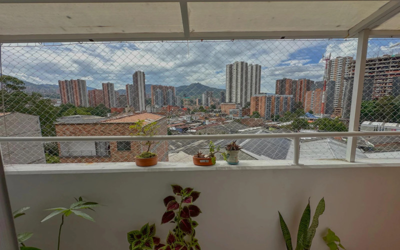 Apartamento en Sabaneta en Tres Esquinas