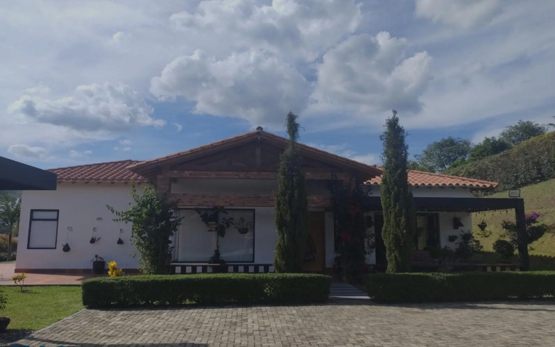 Casa en La Ceja en V. Guamito
