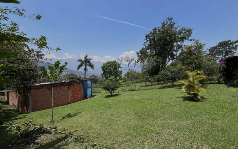 Casa en Envigado en Loma del Escobero