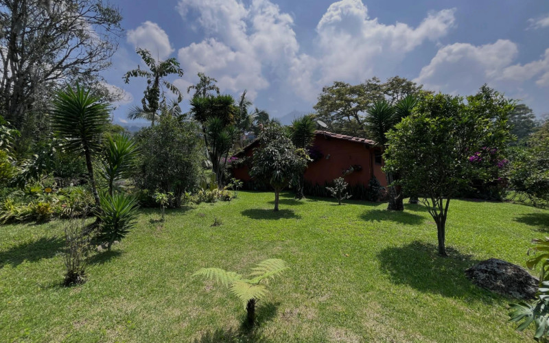 Casa en Envigado en Loma del Escobero