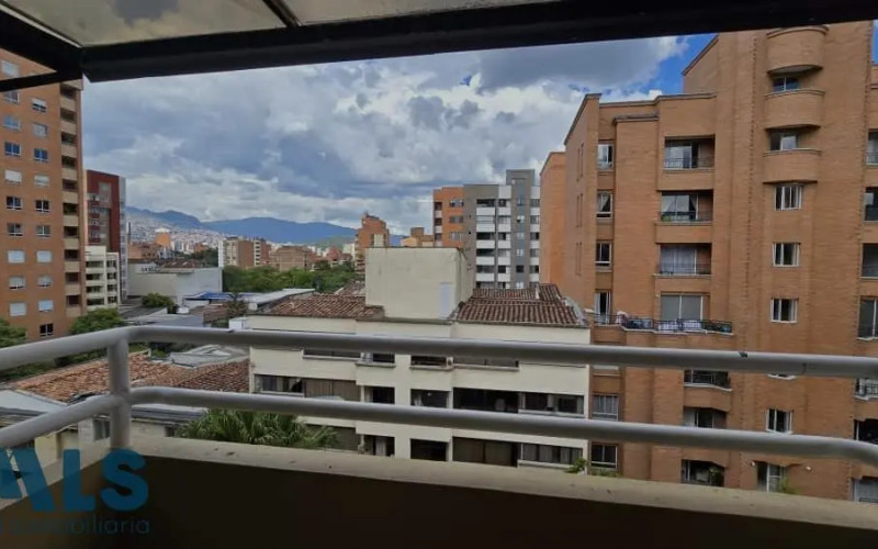 Apartamento en Medellín en Laureles