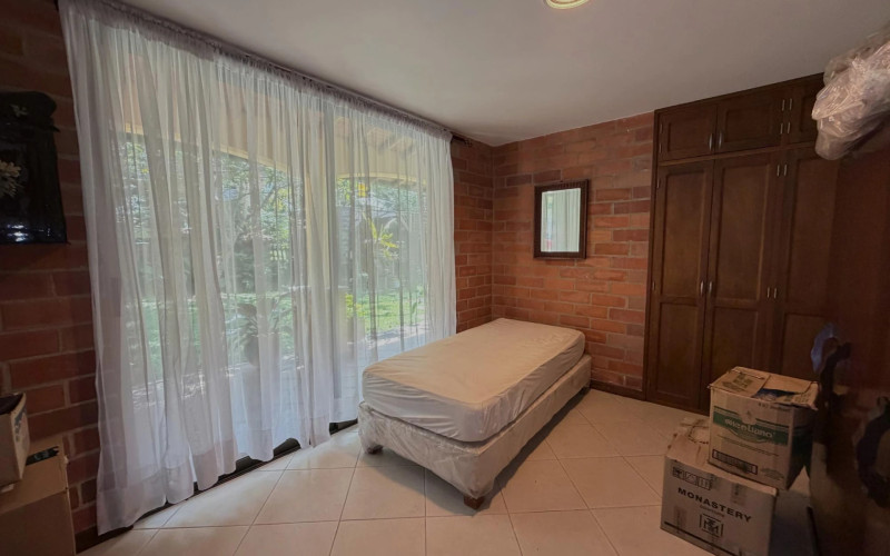 Casa en Sabaneta en Las Lomitas