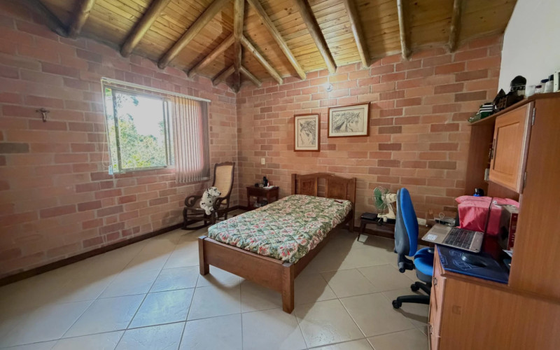 Casa en Sabaneta en Las Lomitas
