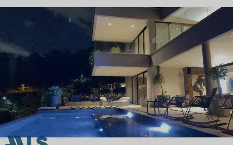 Casa en Envigado en Las palmas